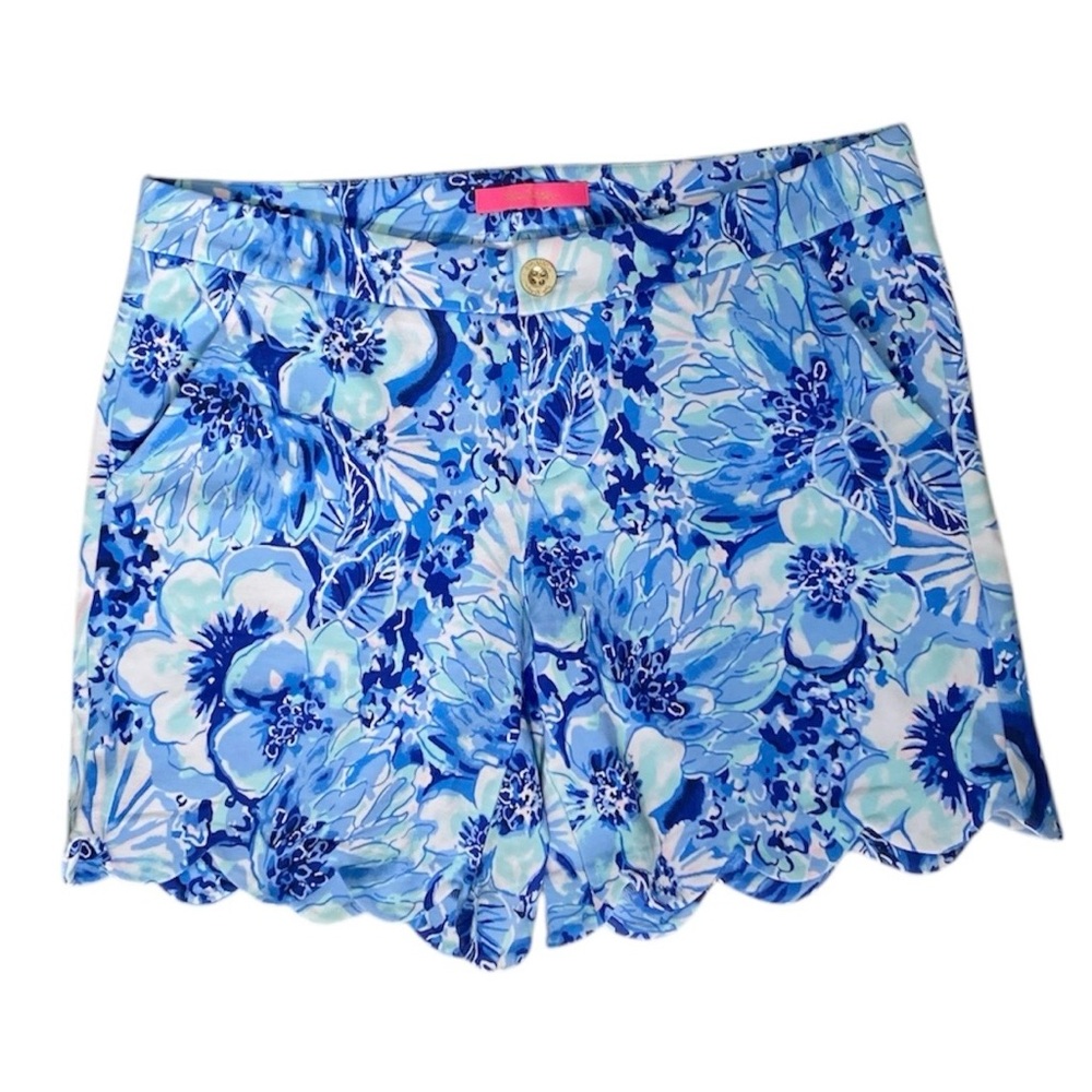 Lilly Pulitzer Darci Coastal Blue and White Floral Scalloped Shorts Size 6 EUC